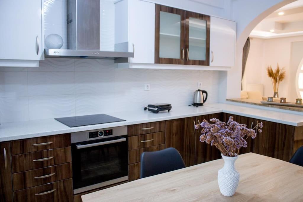 Spacious Apartment In The Heart Of Pythagorion Exteriör bild